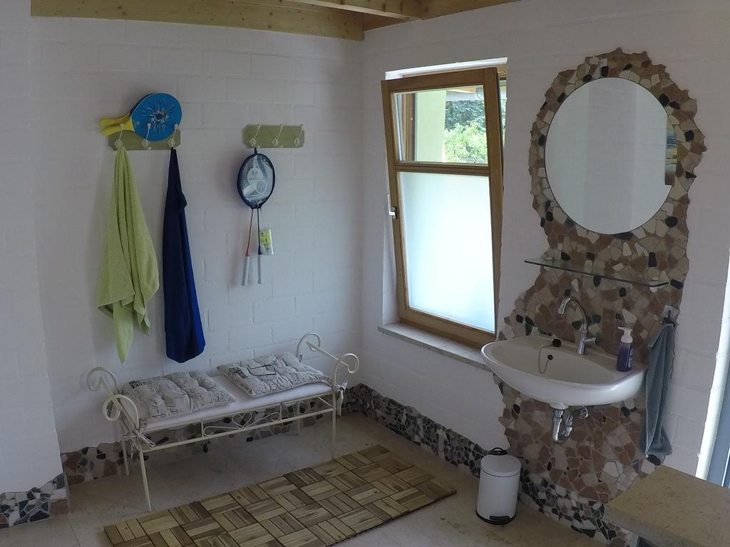 Pension Am Weinberg Bed & Breakfast Mainstockheim Esterno foto